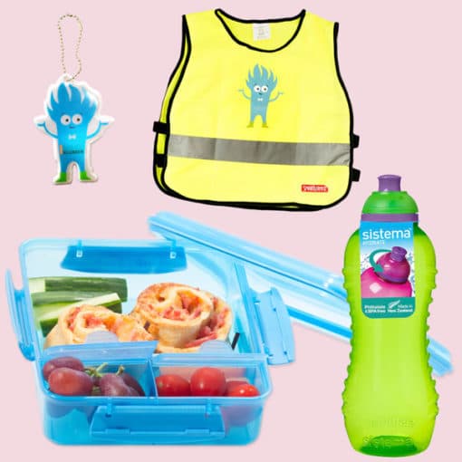 Turpakke med Sistema matboks, Sistema drikkeflaske, refleksvest i to barnestørrelser og en liten refleks til å henge på sekken